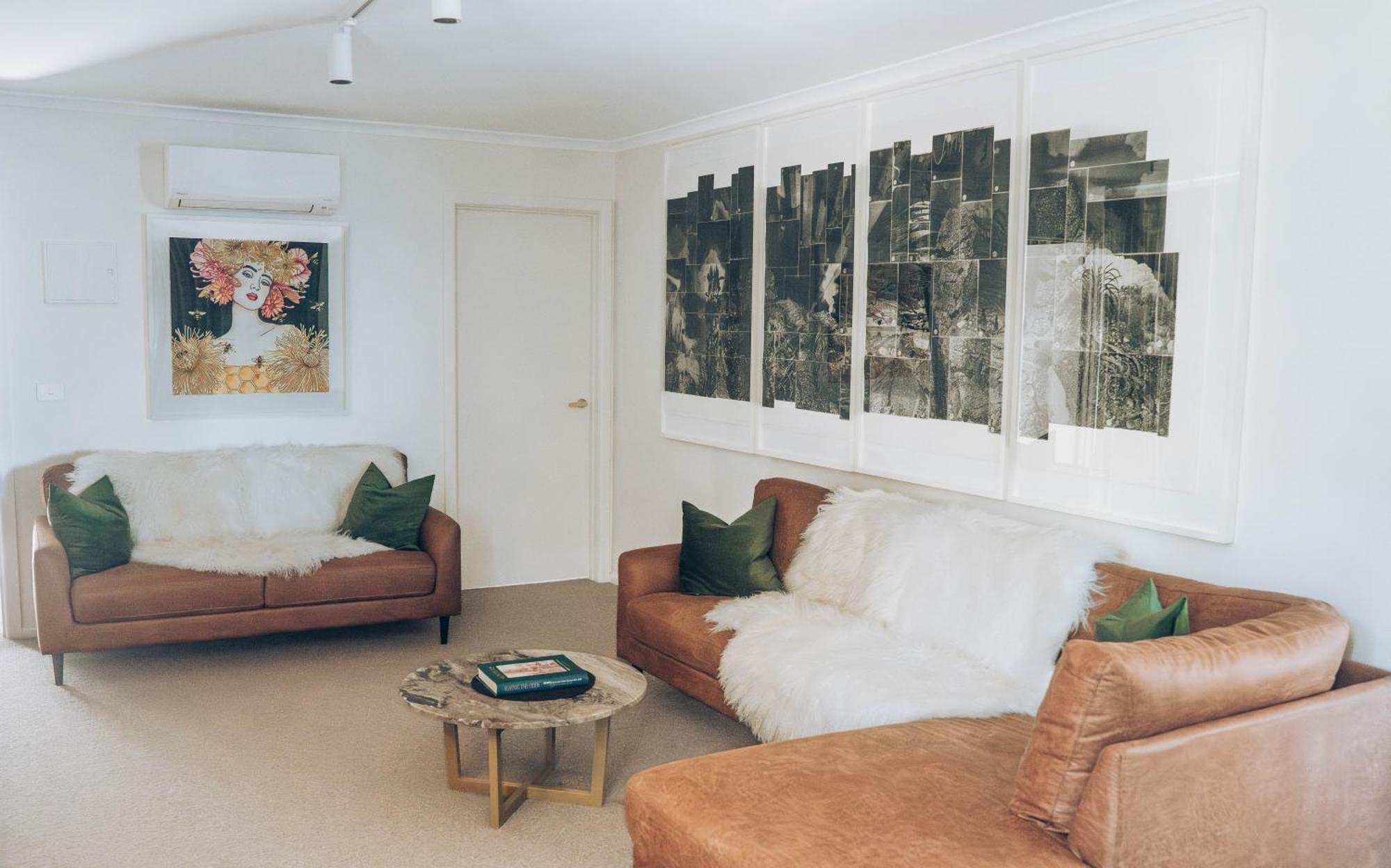 Risby Cove Boutique Hotel Strahan Buitenkant foto