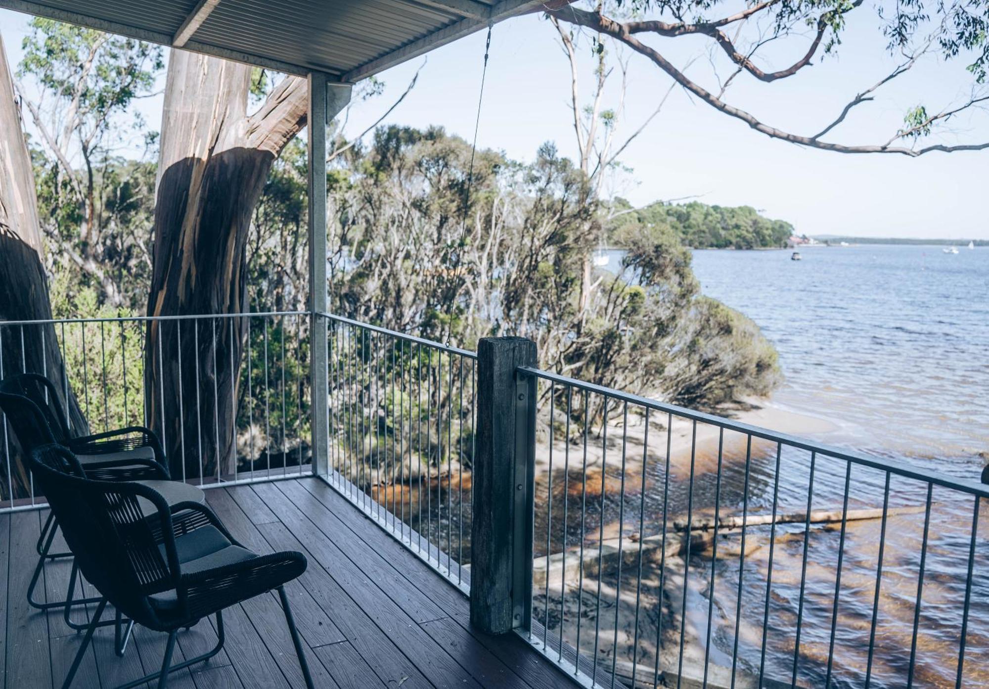 Risby Cove Boutique Hotel Strahan Buitenkant foto