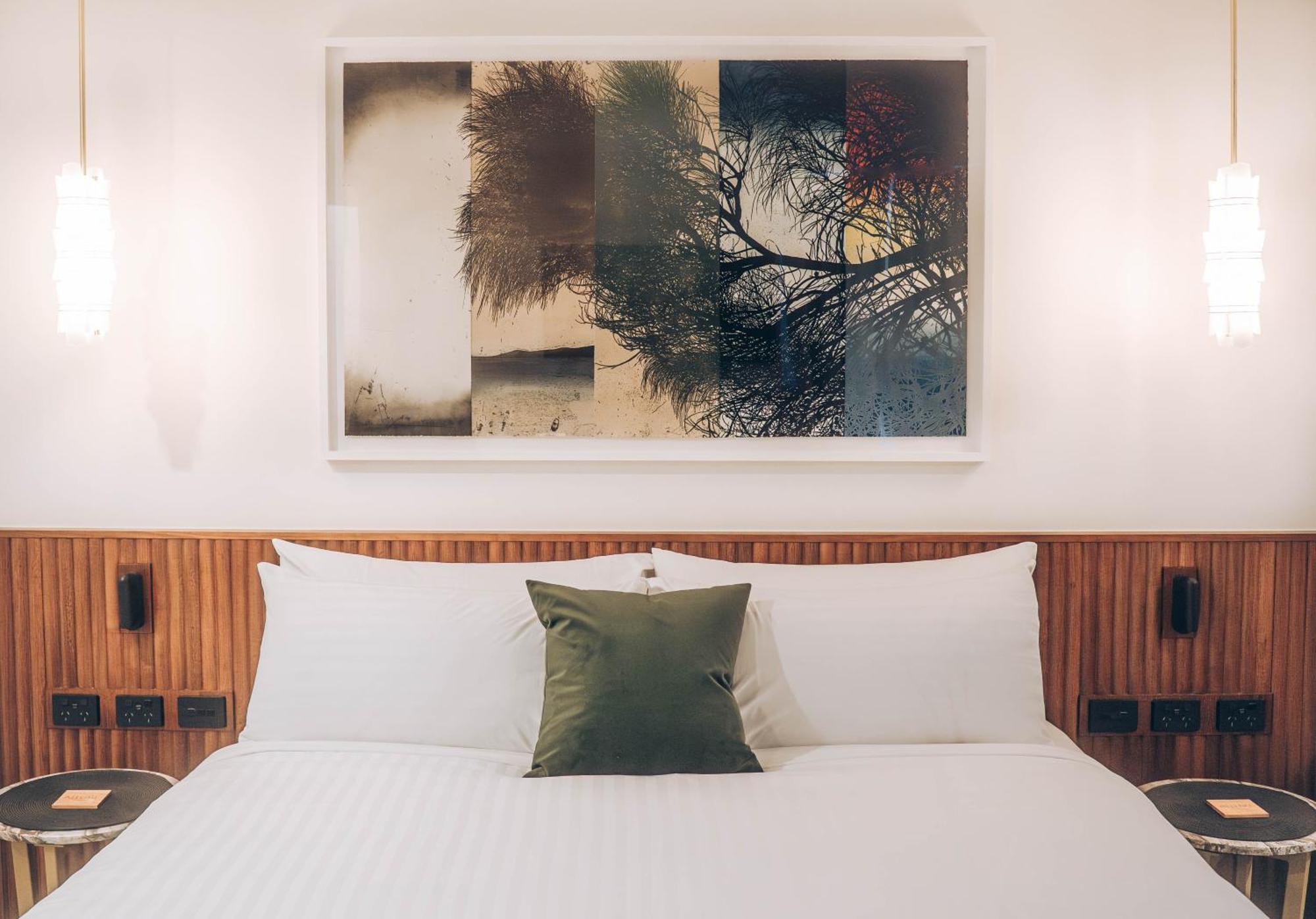 Risby Cove Boutique Hotel Strahan Buitenkant foto