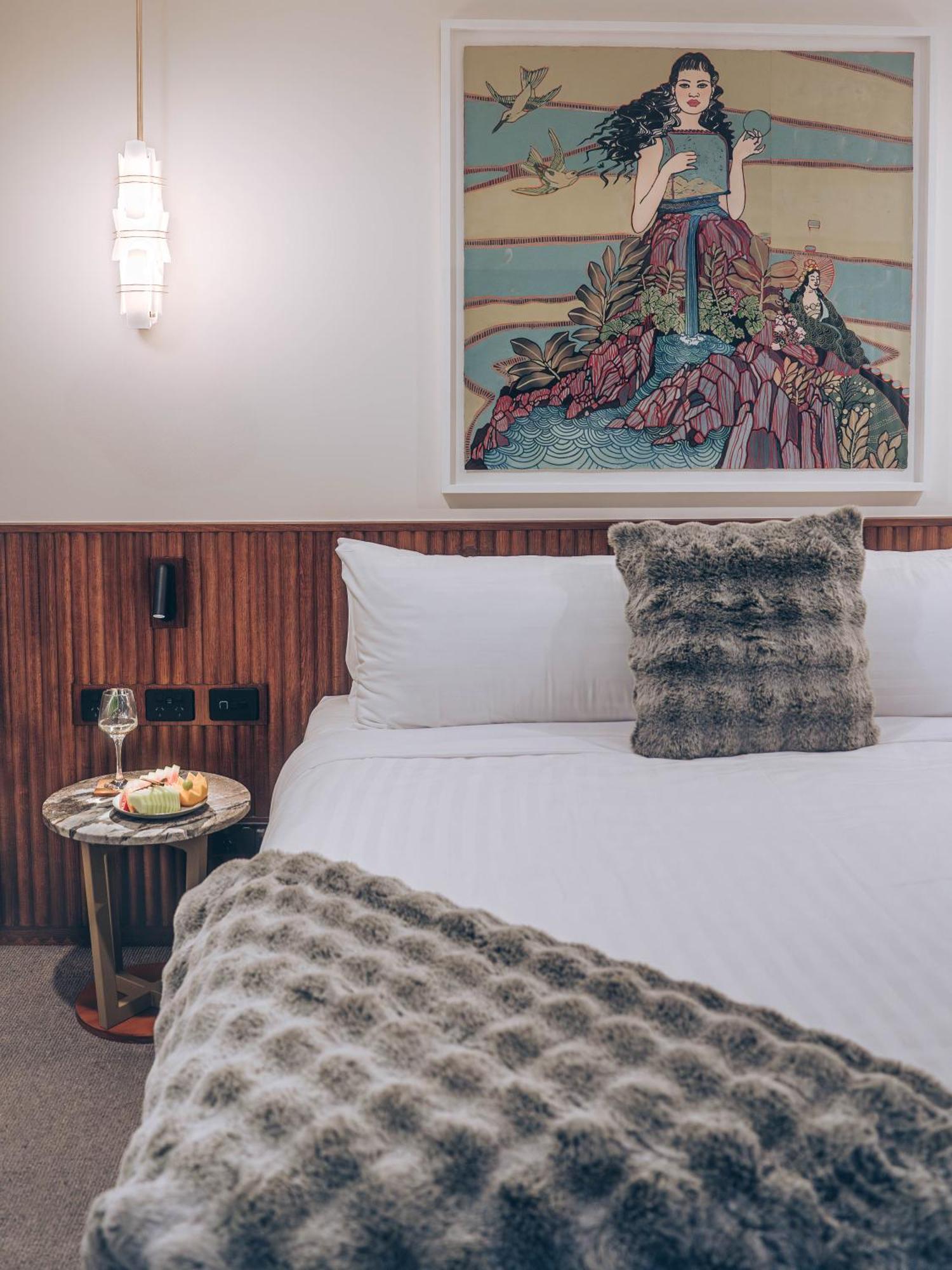 Risby Cove Boutique Hotel Strahan Buitenkant foto