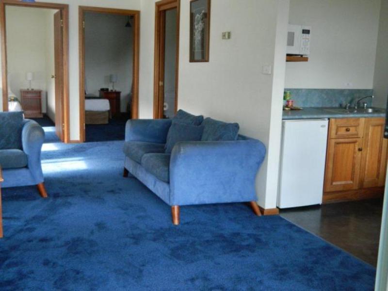 Risby Cove Boutique Hotel Strahan Buitenkant foto